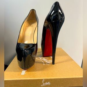 Christian Louboutin Daffodile Black Patent Pumps Euro 38